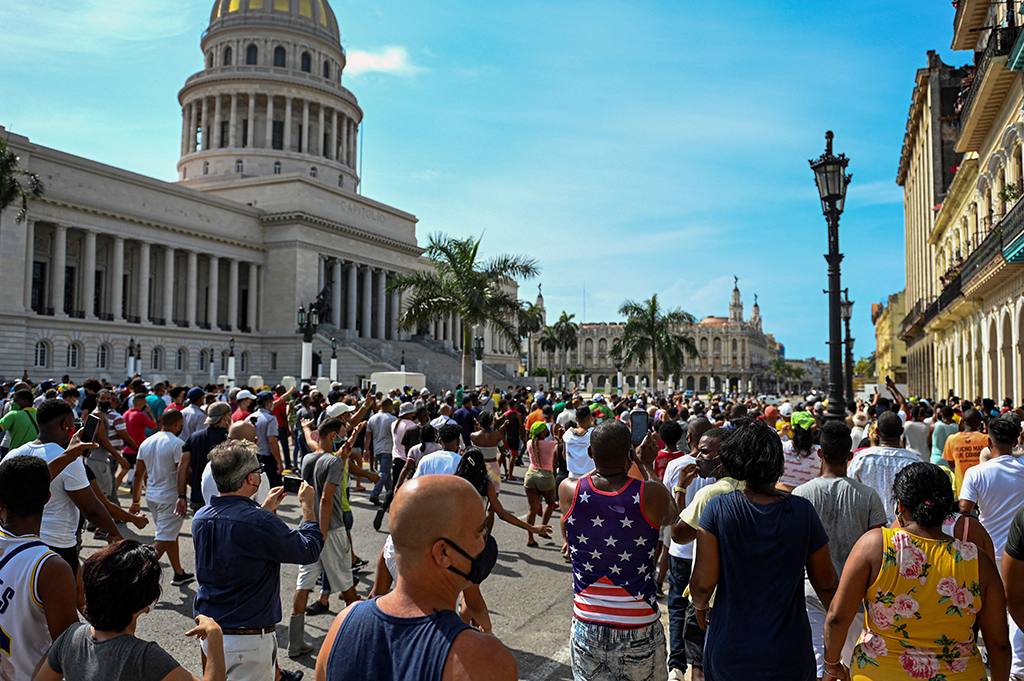 Demonstration in Kuba (Bild: Yamil Lage/AFP)