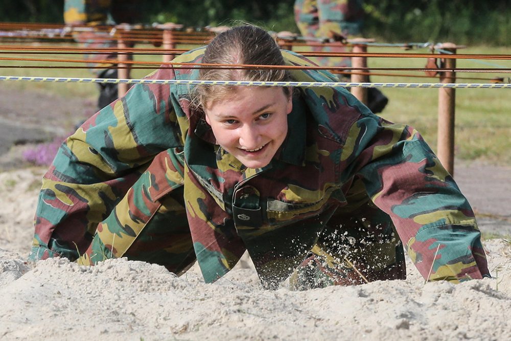 Prinzessin Elisabeth absolviert eine Militärübung im Lager Lagland (Bild: François Walschaerts/Belga)