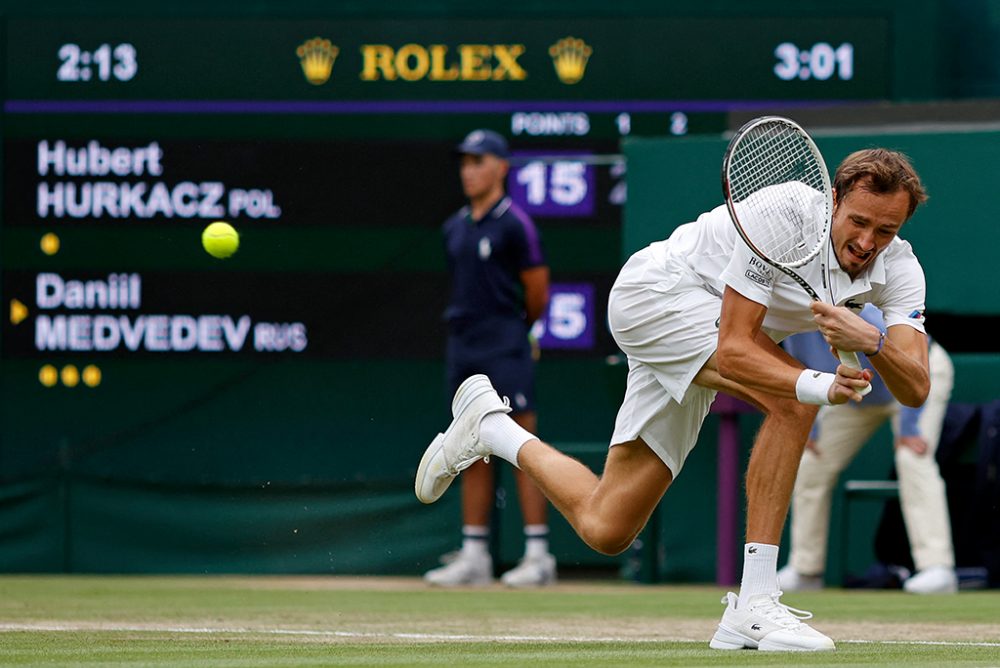 Der russische Tennisspieler Daniil Medwedew hat gegen den Polen Hubert Hurkacz verloren (Bild: Adrian Dennis/AFP)