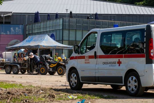 Einsatz des Roten Kreuzes in Chaudfontaine (Bild: Nicolas Maeterlinck/Belga)