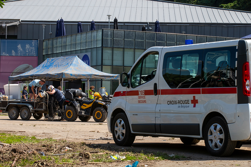 Einsatz des Roten Kreuzes in Chaudfontaine (Bild: Nicolas Maeterlinck/Belga)