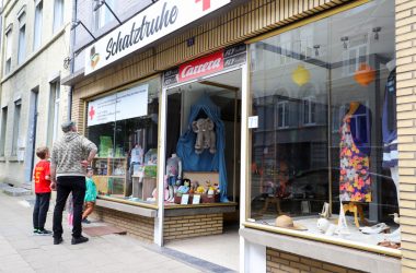 "Schatztruhe": Second-Hand-Laden am neuen Standort in der Eupener Neustraße (Bild: Julien Claessen/BRF)