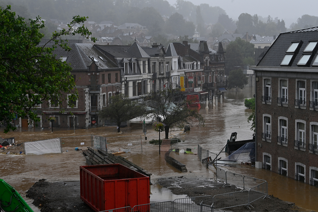 Überschwemmungen in Tilff am Donnerstag (Bild: Eric Lalmand/Belga)