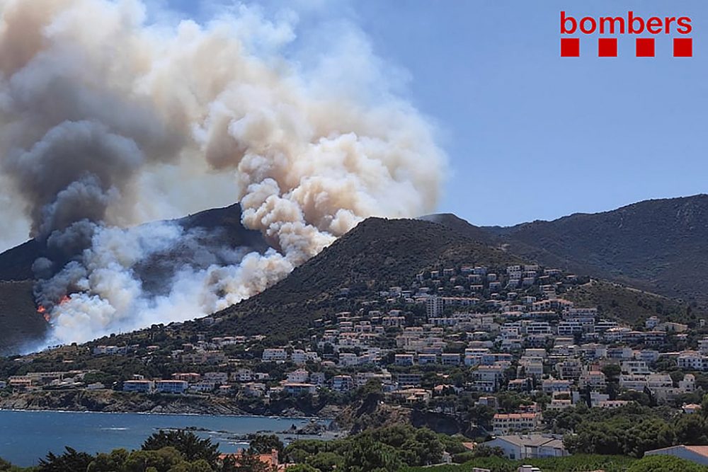 Waldbrand in Katalonien (Archivbild: AFP PHOTO/BOMBERS GENERALITAT CATALUNYA)