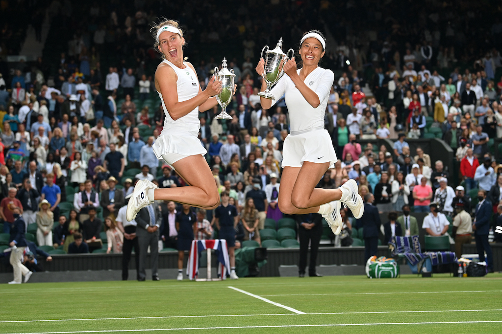Mertens und Hsieh feiern ihren ersten gemeinsamen Titel bei einem Grand-Slam-Turnier (Bild: Glyn Kirk/AFP)