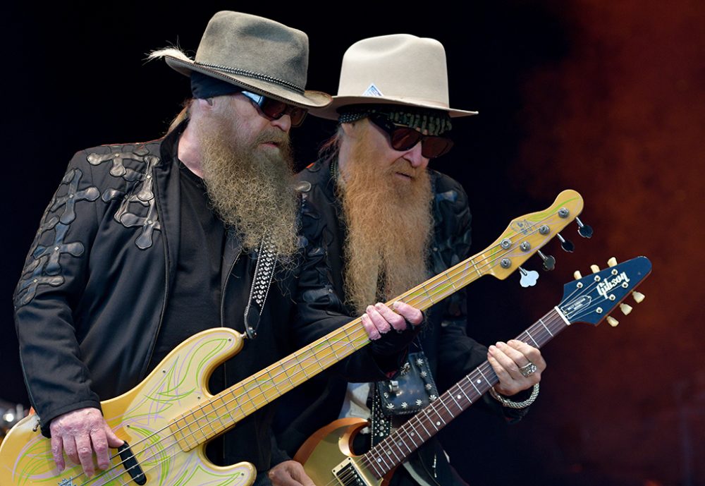 Bassist Dusty Hill (l.) und Gitarrist Billy Gibbons von der Band ZZ Top (Bild: Axel Heimken/DPA)