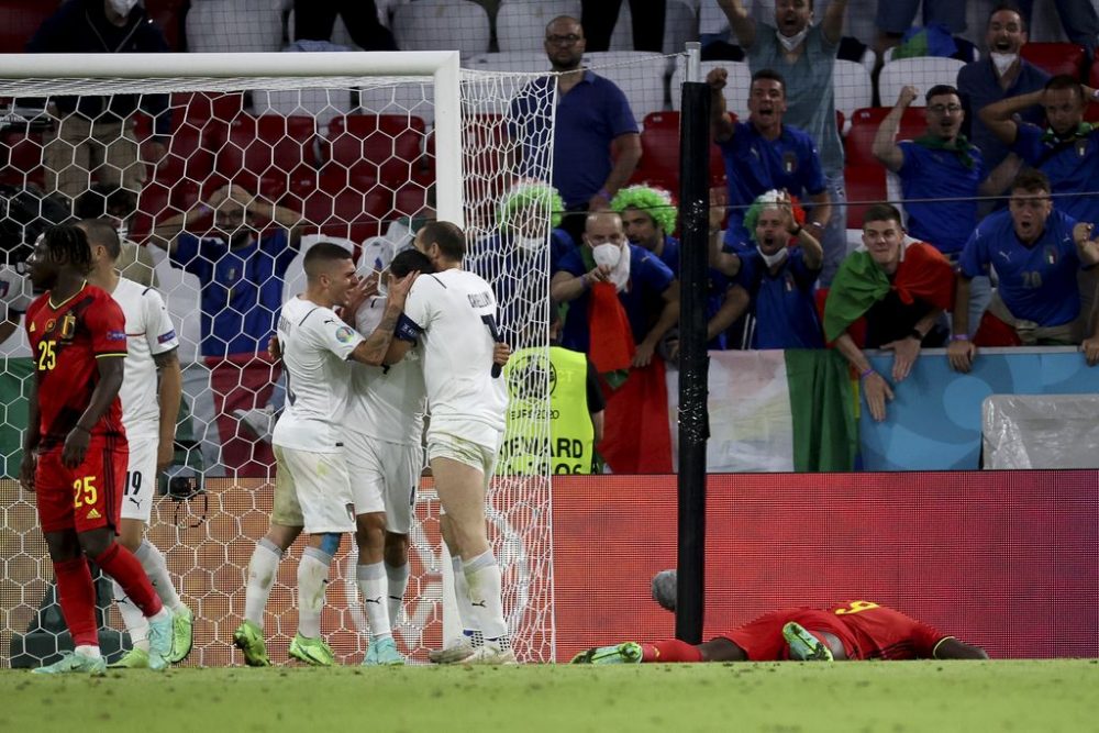 Belgium's Jeremy Doku, Italian Marco Verratti, Italian Leonardo Spinazzola, Italian Leonardo Bonucci and Belgium's Romelu Lukaku pictured during the quarter-finals game of the Euro 2020 European Championship between the Belgian national soccer team Red Devils and Italy, in Munich, Germany, Friday 02 July 2021. BELGA PHOTO VIRGINIE LEFOUR