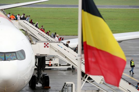 In Melsbroek ist am Montagmorgen ein Evakuierungsflug aus Afghanistan gelandet (Bild: Benoît Doppagne/Belga)