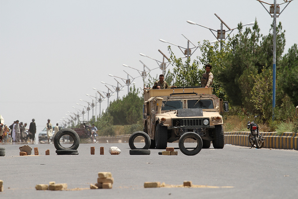 Afghanische Sicherheitskräfte bei einer Patrouille nahe Herat (Bild: AFP)