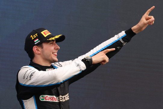 Esteban Ocon gewinnt den Großen Preis von Ungarn (Bild: Ferenc Isza/AFP)