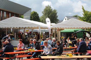 Erster "Fair-Wandel-Markt" in St. Vith (Bild: Michaela Brück/BRF)