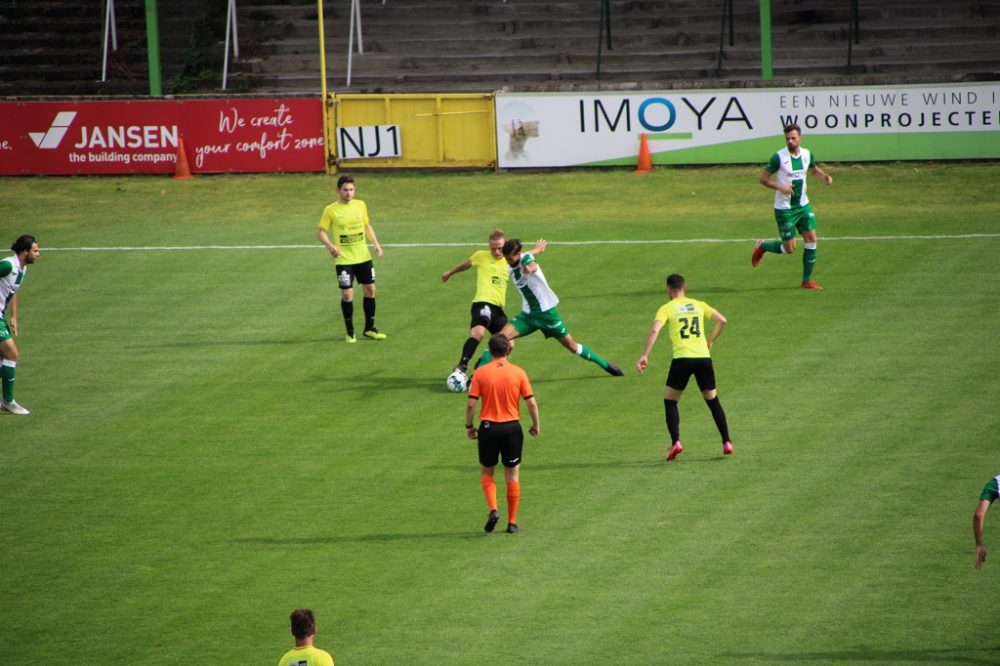 Marcel Pirnay (am Ball) erzielte das 1:0 für den RFC (Bild: Marvin Worms/BRF)