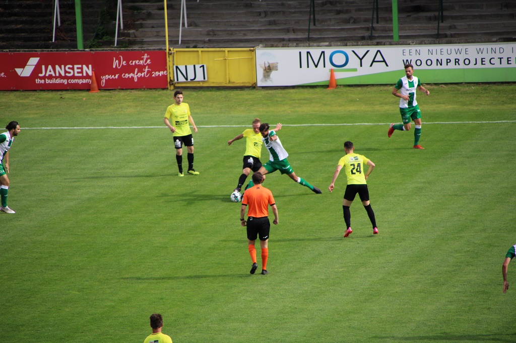 Marcel Pirnay (am Ball) erzielte das 1:0 für den RFC (Bild: Marvin Worms/BRF)