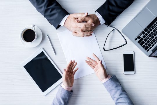 Kommunikation am Arbeitsplatz (Illustrationsbild: Bildagentur PantherMedia/IgorTishenko)