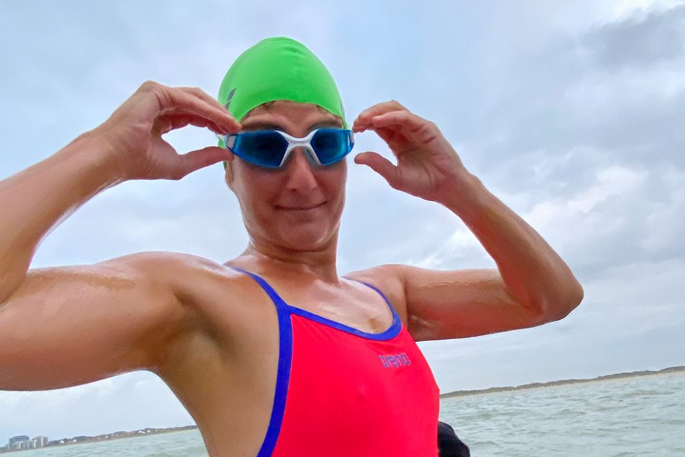 Marieke Blomme schwimmt als erste Frau die ganze belgische Küste entlang (Bild: Crew/Timothy Flott)