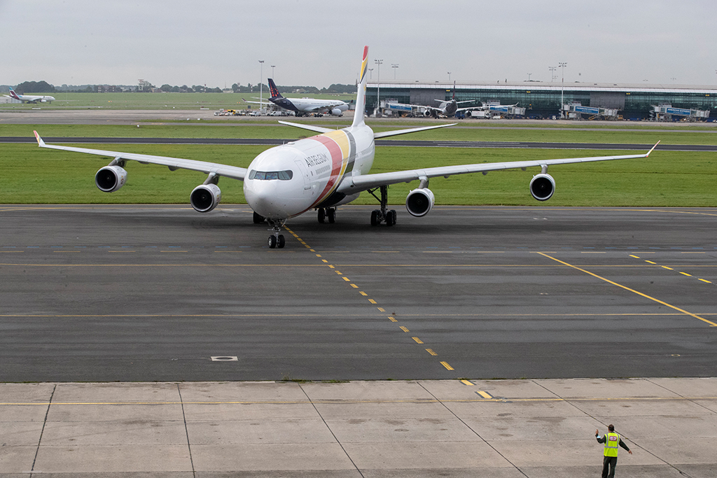 Evakuierungsflug landet auf dem Flughafen Melsbroek