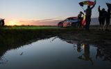 Nach Tag eins führen Thierry Neuville/Martijn Wydaeghe bei der Ypern-Rallye Belgien (Bild: Romain Thuillier/Hyundai Motorsport)