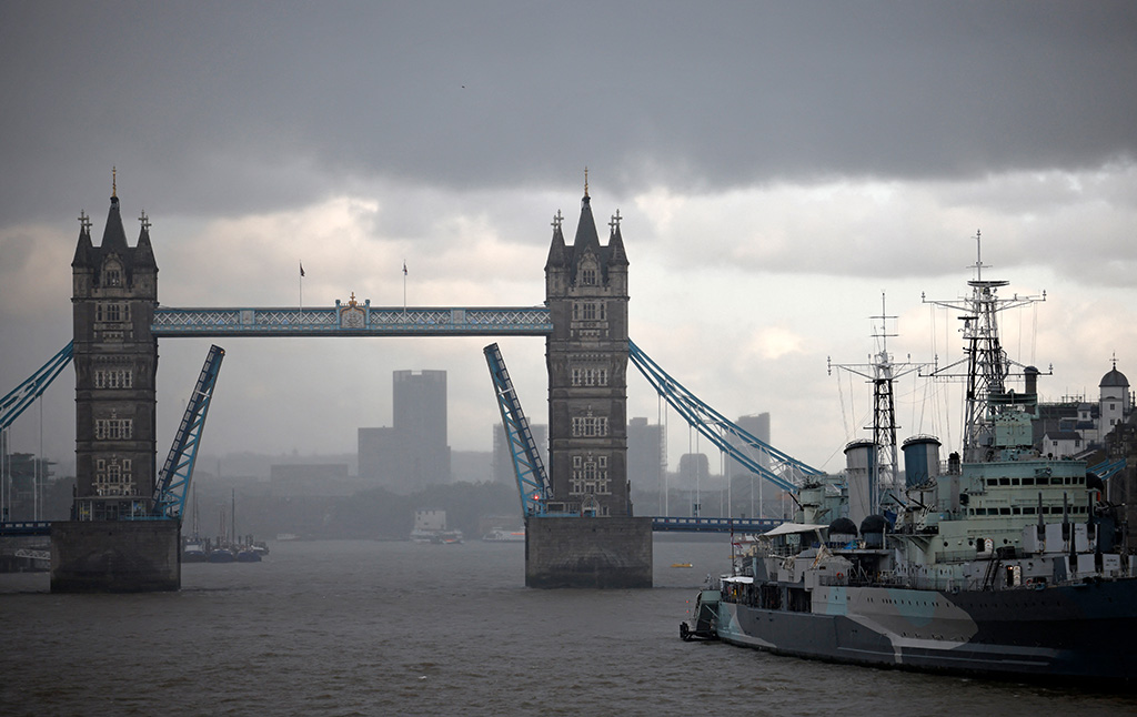 Tower Bridge in London (Bild: Tolga Akmen/AFP)