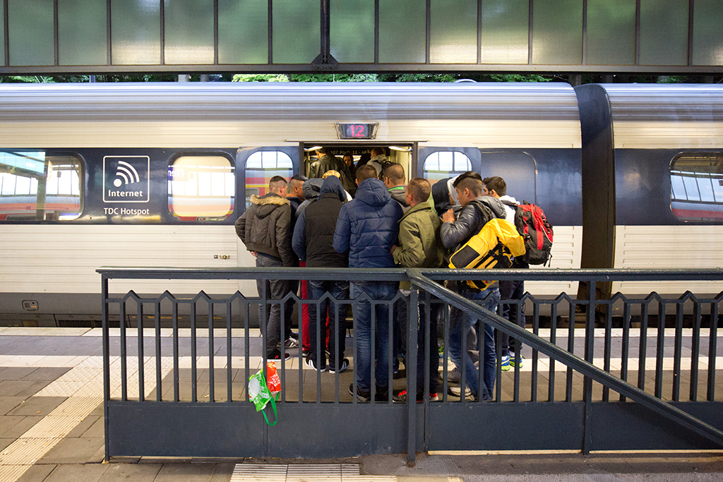 In dänischen Zügen muss kein Mund-Nasen-Schutz mehr getragen werden (Archivbild: DPA)