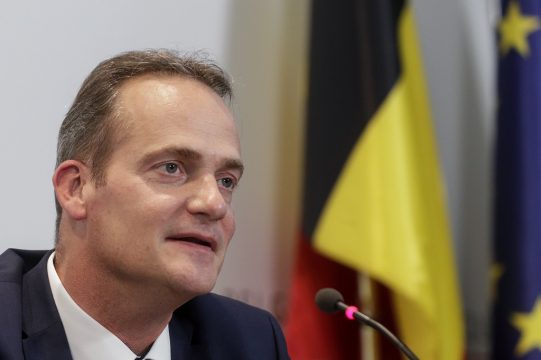 DG-Ministerpräsident Oliver Paasch nach dem Konzertierungsausschuss vom 17. September 2021 (Bild: Olivier Hoslet/Belga)