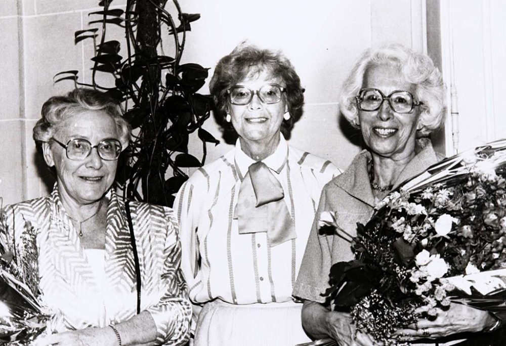 BRF-Pionierinnen unter sich (v.l.n.r.): Inge Gerckens, Irene Janetzky und Alice Grünebaum, die am 30. September 1986 ihre letzte Sendung moderierte (Bild: BRF-Chronik