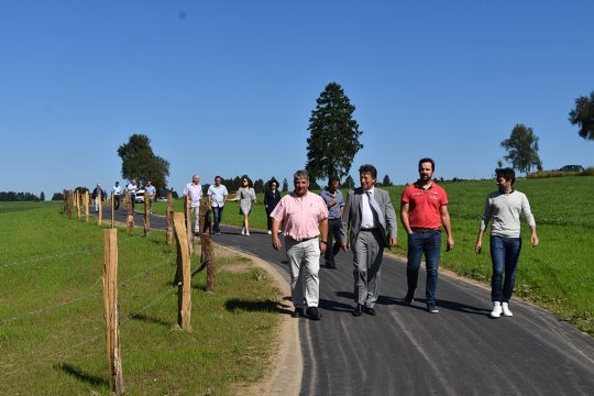 Ravel: Verbindungsweg ab Medell Hochkreuz eingeweiht (Bild: Chantal Scheuren/BRF)