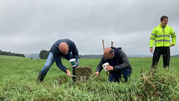 Grenze wird auf Vordermann gebracht (Bild: Robin Emonts/BRF)