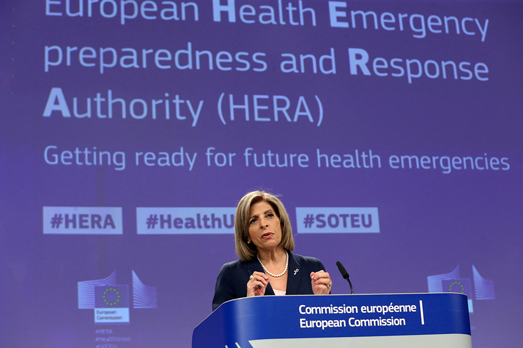 Die EU-Gesundheitskommissarin Stella Kyriakides bei der Vorstellung der neuen EU-Behörde HERA (Bild: François Walschaerts/AFP)