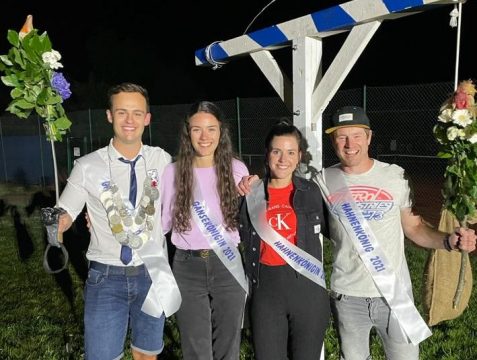 Jan Thommessen (links) ist Gänsekönig, Oliver Neuberg (rechts) wurde Hahnenkönig (Bild: Privat)