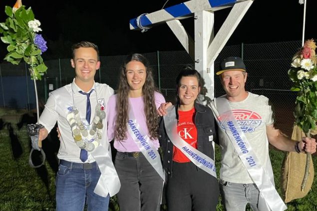 Jan Thommessen (links) ist Gänsekönig, Oliver Neuberg (rechts) wurde Hahnenkönig (Bild: Privat)