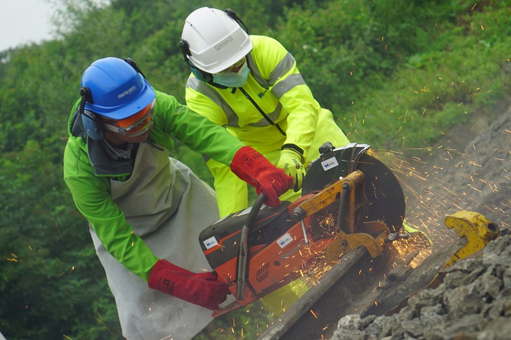 Arbeiter von Schienennetzbetreiber Infrabel in Aktion (Bild: Jonas D'Hollander/Belga)