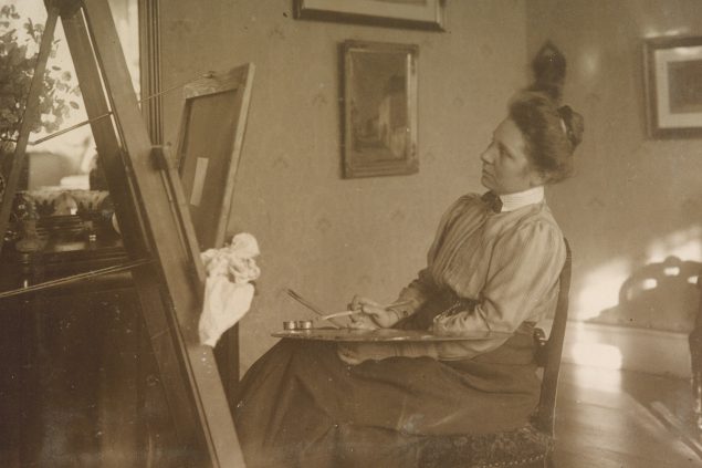 Lilie von Asten bei der Arbeit (Bild: Stadtmuseum Eupen)