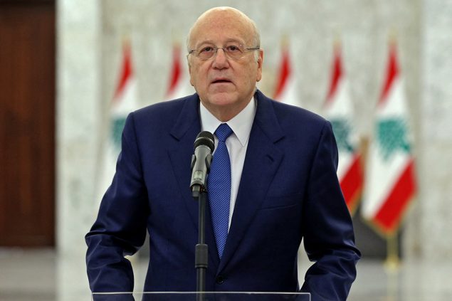 Ministerpräsident Nadschib Mikati bei der Pressekonferenz am Freitag (Bild: Stringer/Dalati and Nora/AFP)