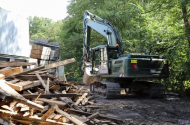 Militär beginnt Aufräumarbeiten an der Weser in Eupen (Bild: Julien Claessen/BRF)