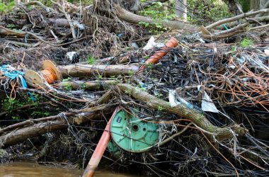 Militär beginnt Aufräumarbeiten an der Weser in Eupen (Bild: Julien Claessen/BRF)