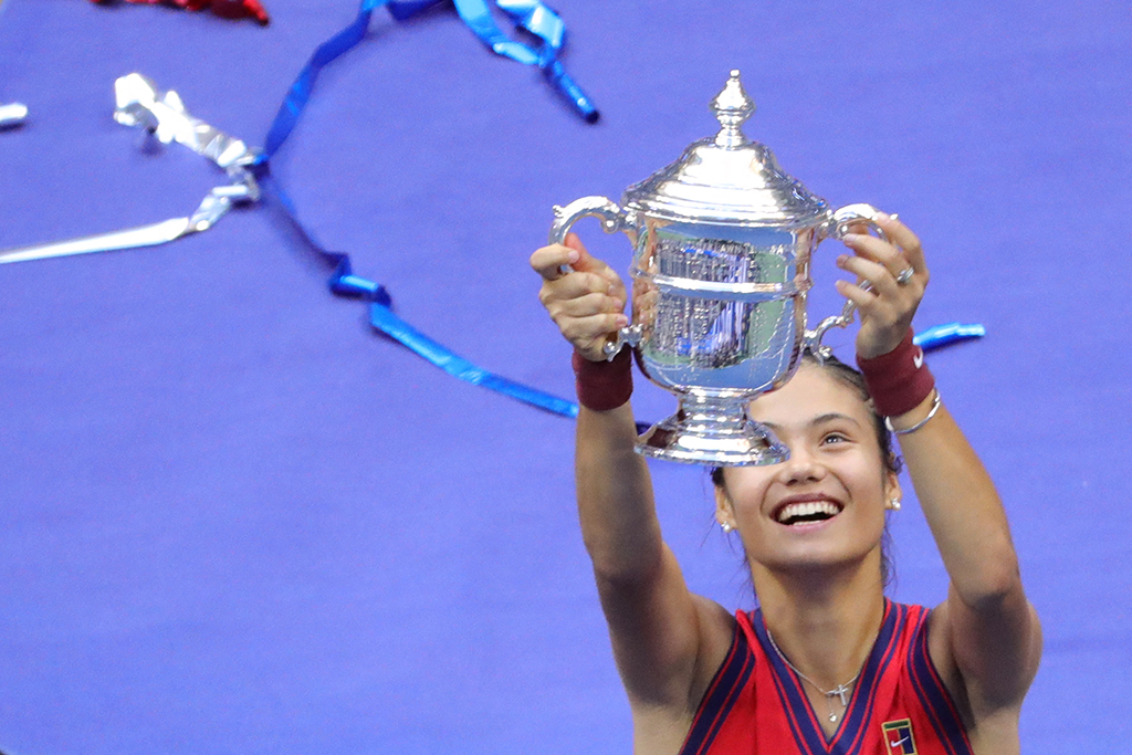 Emma Raducanu gewinnt die US Open (Bild: Kena Betancur/AFP)