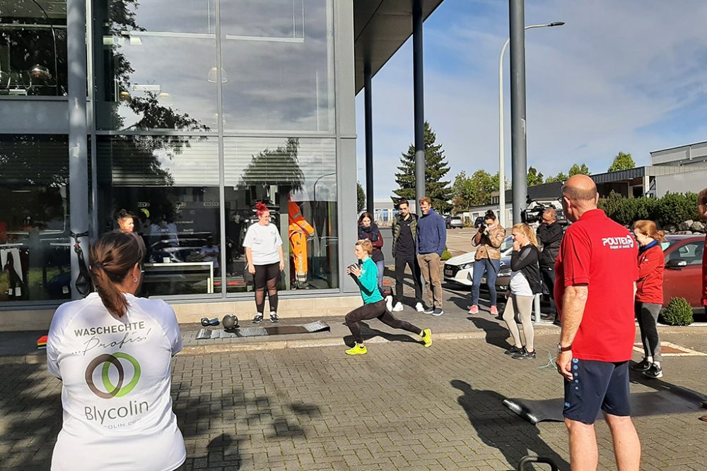 Sport am Arbeitsplatz bei Polytex in Eupen (Bild: Christophe Ramjoie/BRF)