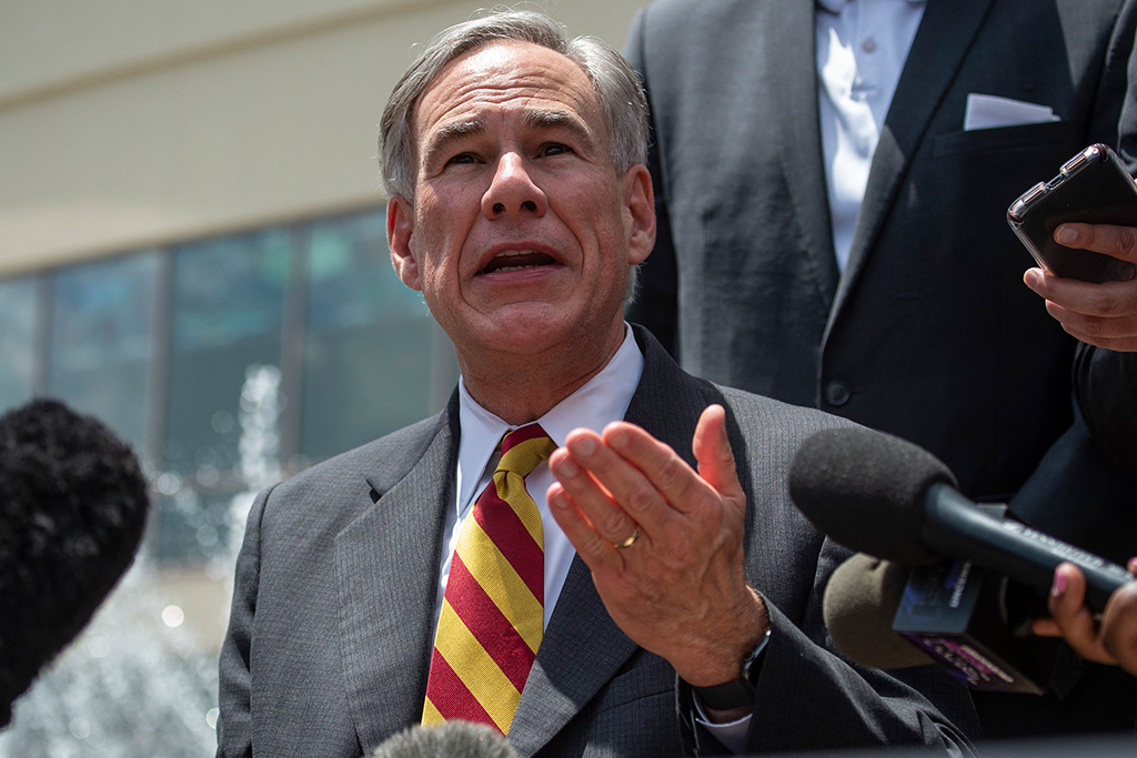Der Gouverneur des US-Bundesstaats Texas, Greg Abbott (Bild: Andrew Caballero-Reynolds/AFP)