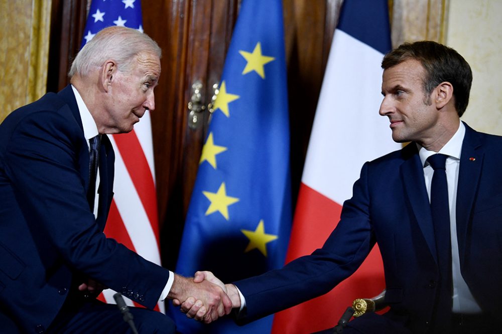 US-Präsident Biden und Frankreichs Präsident Macron (Bild: Brendan Smialowski/AFP)