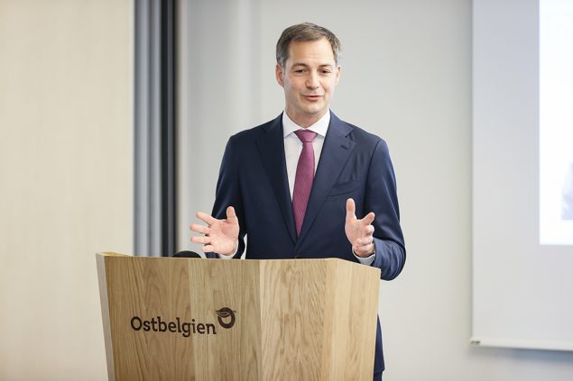 Premier De Croo beim Antrittsbesuch in Eupen (Bild: Bruno Fahy/Belga)