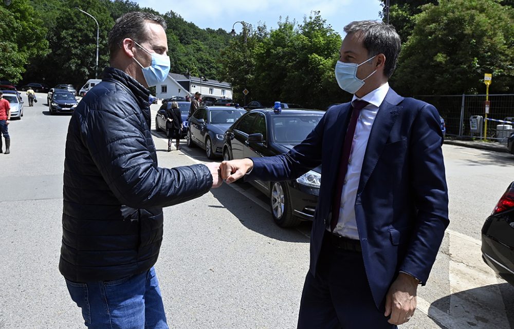 De Croo bei seinem Besuch in Eupen im Juli (Bild: Eric Lalmand/Belga)