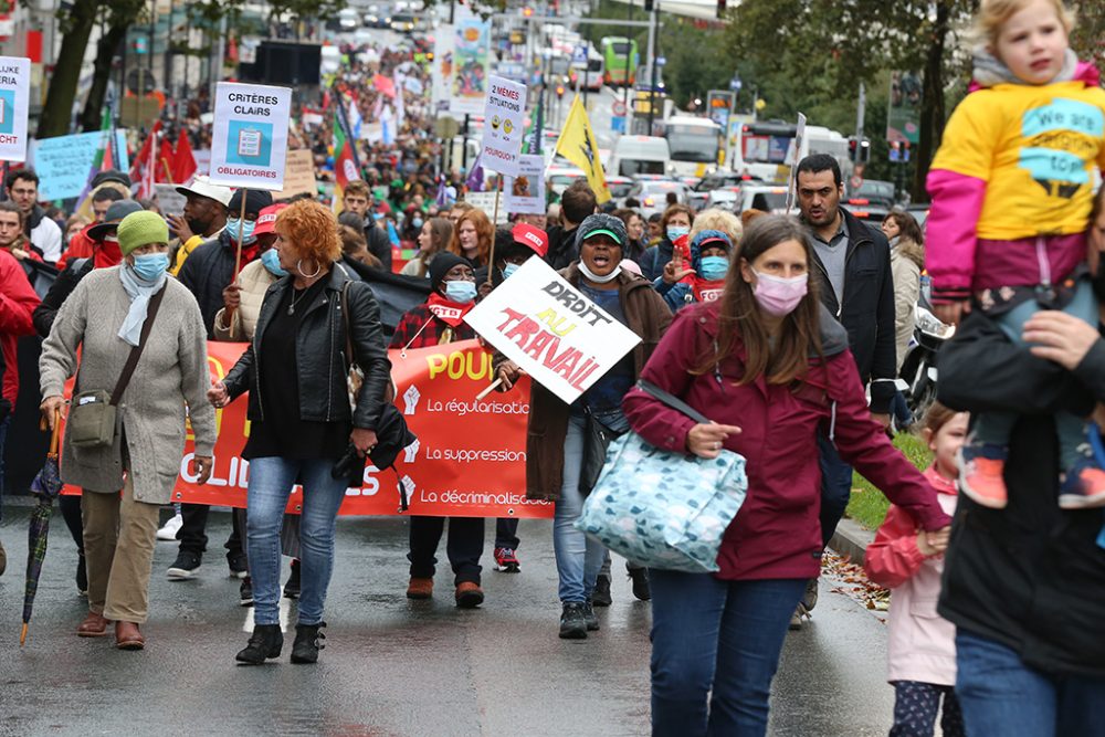 Demonstration für Papierlose in Brüssel (Bild: Nicolas Maeterlinck/Belga)