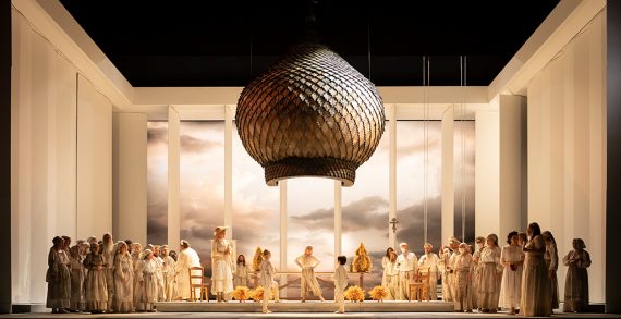 "Eugen Onegin" in der Lütticher Oper (Bild J. Berger/Opéra Royal de Wallonie-Liège)