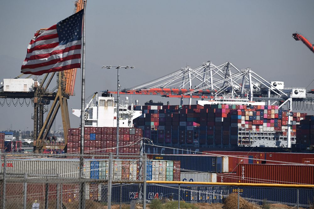 Rund um die Uhr Betrieb: Der Hafen von Los Angeles (Bild: Robyn Beck/AFP)