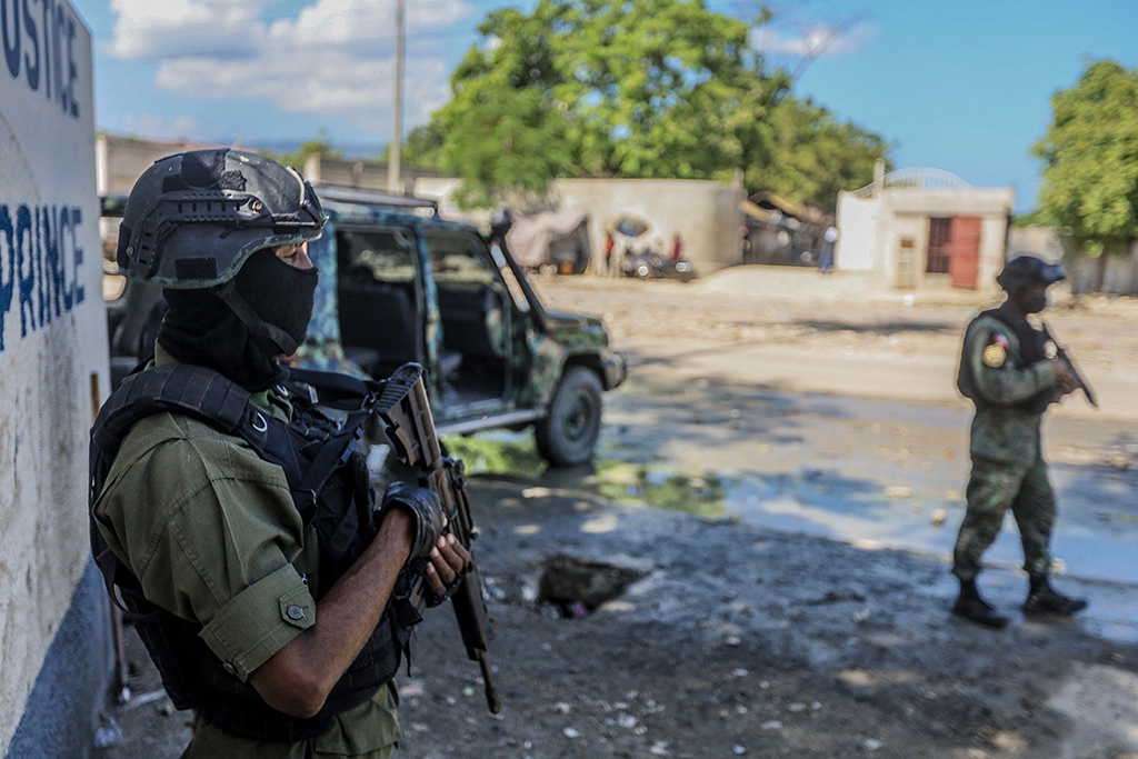 Soldaten in Port-au-Prince (Archivbild: Richard Pierrin/AFP)