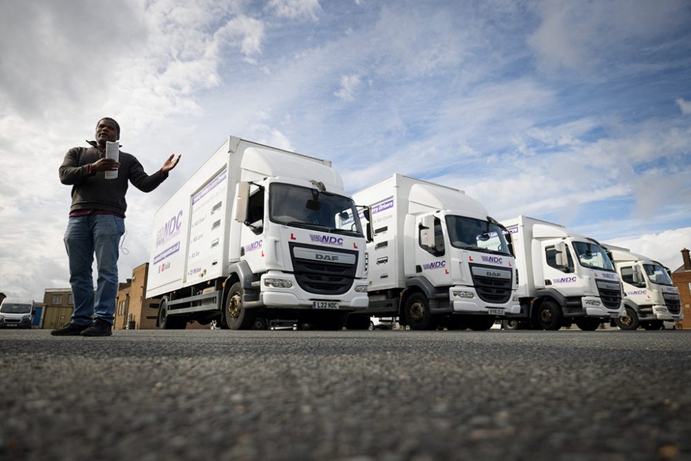 LKW-Fahrschule in London (Bild: Tolga Akmen/AFP)