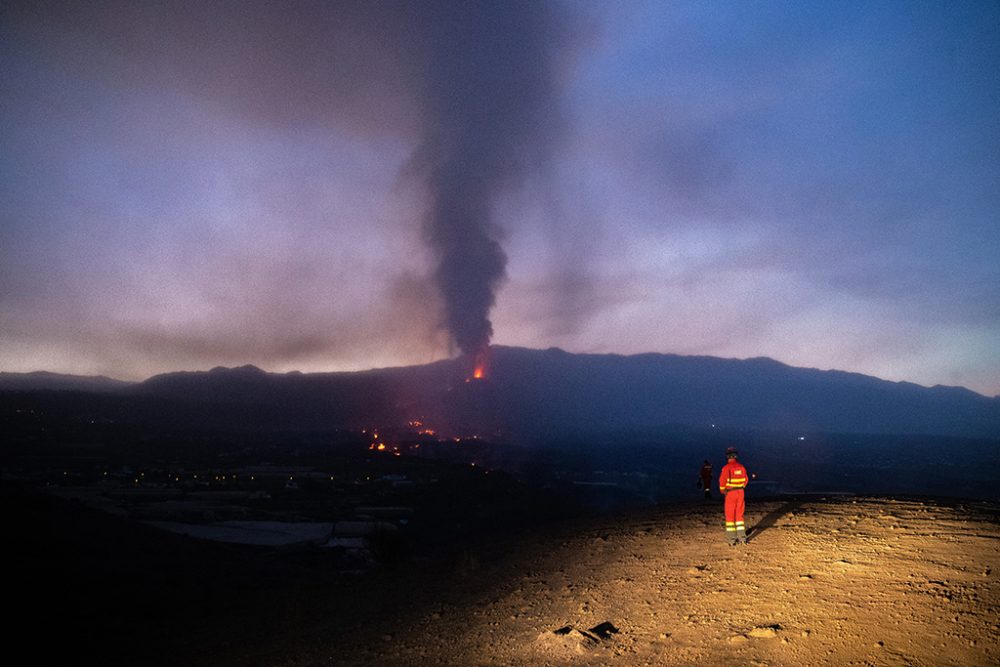 Vulkanausbruch auf La Palma (Bild: Luismi Ortiz/UME/AFP)