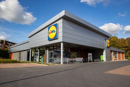Geschlossener Lidl-Supermarkt in Harelbeke (Bild: Kurt Desplenter/Belga)