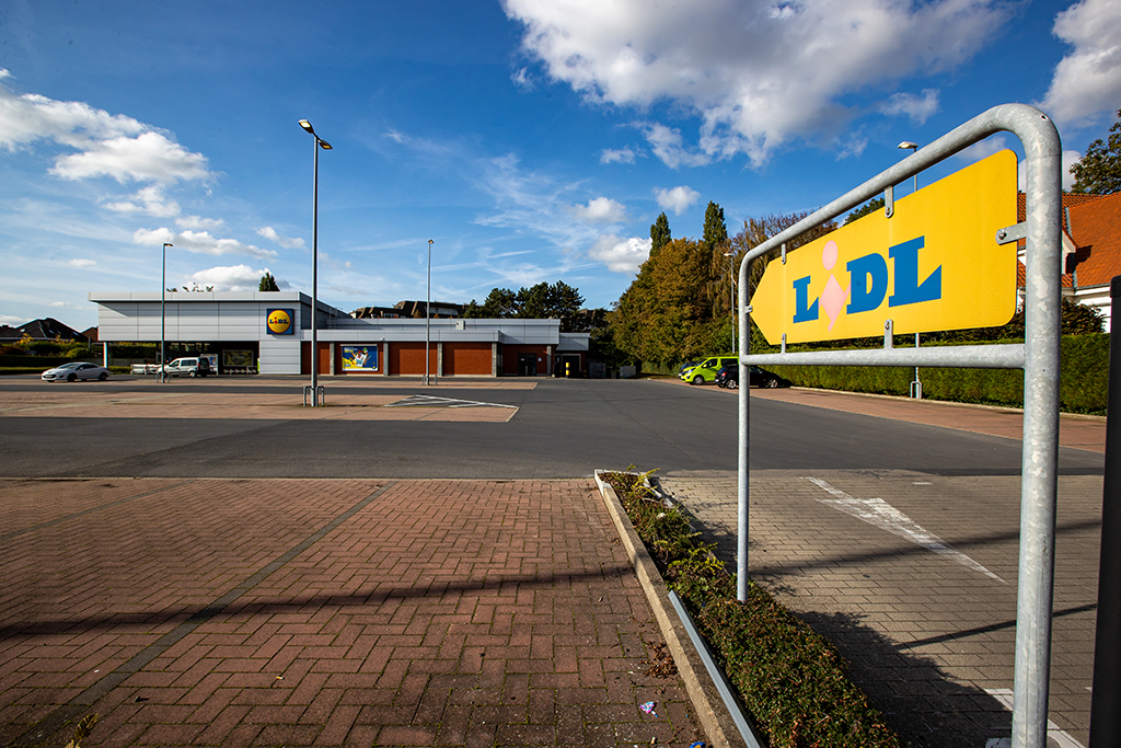 Wie hier in Harelbeke wurden in ganz Belgien über 100 Lidl-Supermärkte bestreikt (Bild: Kurt Desplenter/Belga)