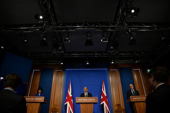 Die angespannte Situation im Gesundheitssektor war erst kürzlich Thema bei einer Pressekonferenz in Downing Street (Bild: Toby Melville/Pool/AFP)